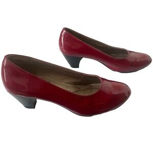 Soft Style Hush Puppies Company Red Heeled Shoes